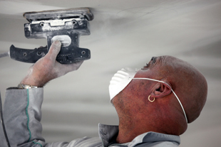 Utilización regular de una lijadora